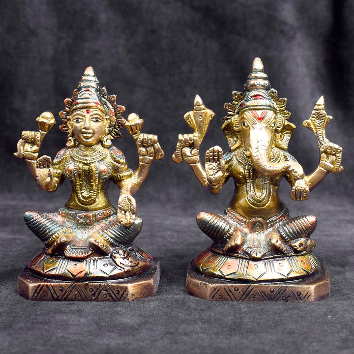 Beautiful handcrafted brass Lakshmi Ganesh idol for home temple and festive pooja. India’s Largest Brass Idols Brand - www.satvikworld.com