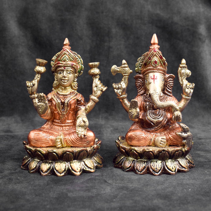 Beautiful handcrafted brass Lakshmi Ganesh idol for home temple and festive pooja. India’s Largest Brass Idols Brand - www.satvikworld.com