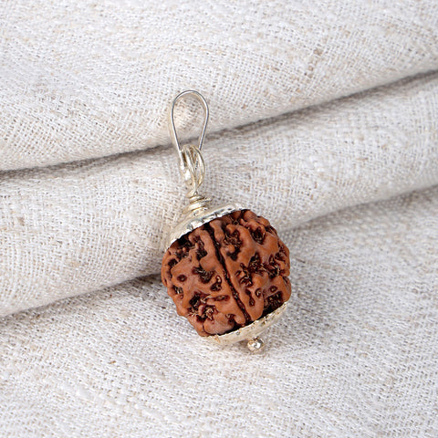 5 Mukhi Rudraksha Pendant with Silver Cap (with Hook)