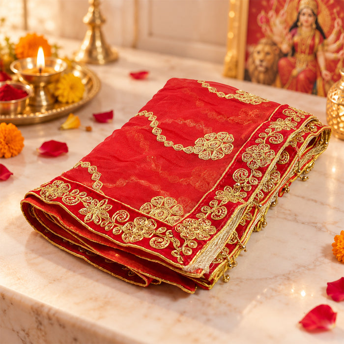 Gorgeous Mata Chunri (84x40.5 inch)