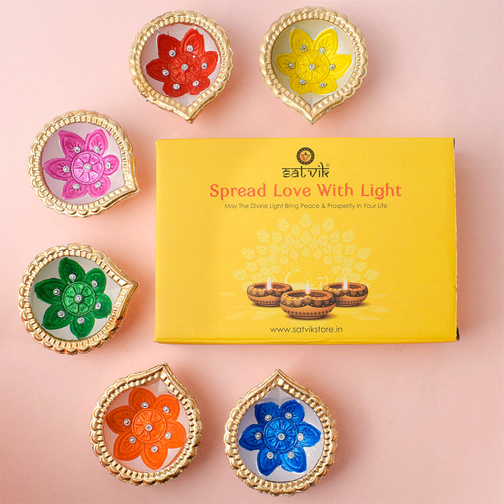 Traditional unpainted clay diyas for DIY decoration, perfect for Diwali, pooja rituals, and festive crafts with a natural earthen finish. India’s Largest Pooja Accessories Brand – www.satvikworld.com