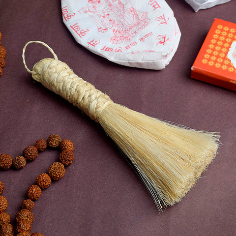 Auspicious temple banana broom crafted from natural banana plant fibers, ideal for sacred space cleaning and pooja rituals. India’s Largest Pooja Accessories Brand – www.satvikworld.com