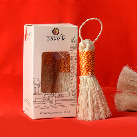 Auspicious small temple banana broom made from natural banana fibers, traditionally used for temple and altar cleaning during pooja rituals. India’s Largest Pooja Accessories Brand – www.satvikworld.com